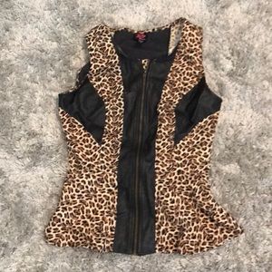 2b bebe peplum shirt animal  print! Hot hot!